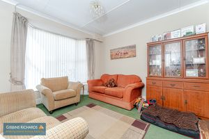 Sitting Room- click for photo gallery